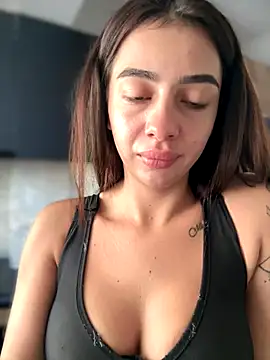 LaraVegas  online show from 1, 10, 2025
