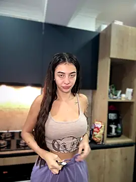 LaraVegas  online show from 3, 10, 2025