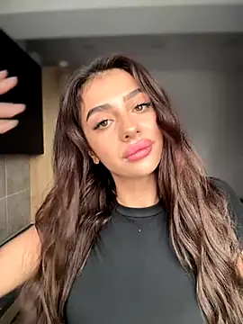 LaraVegas  online show from 18, 10, 2025