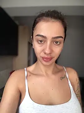 LaraVegas  online show from 9, 11, 2025