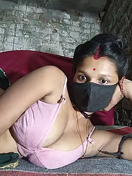 Hoty girl 143 online show from 7, 7, 2026