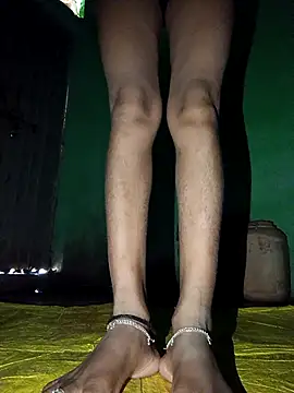 Hoty girl 143 online show from 18, 10, 2025