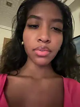 Snapshot of IamCrystal2 chatting on 16, 12, 2024 IamCrystal2 online show from 16, 12, 2024