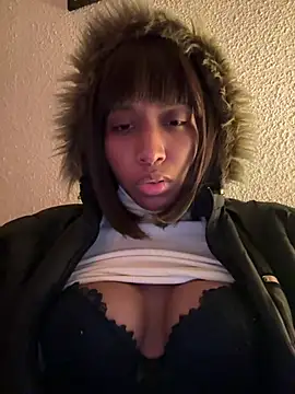 Snapshot of IamCrystal2 chatting on 14, 1, 2025 IamCrystal2 online show from 14, 1, 2025