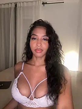 IamCrystal2 online show from 28, 2, 2026