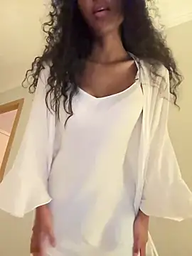 Snapshot of IamCrystal2 chatting on 15, 12, 2024 IamCrystal2 online show from 15, 12, 2024
