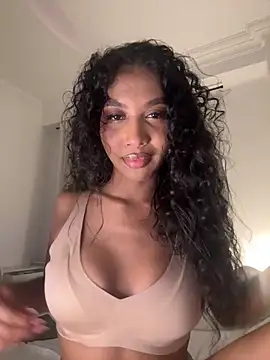 IamCrystal2 online show from 29, 4, 2026