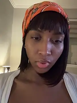 Snapshot of IamCrystal2 chatting on 2, 1, 2025 IamCrystal2 online show from 2, 1, 2025