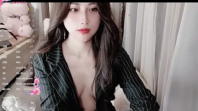 Snapshot of Blossom-666 chatting on 19, 2, 2025 Blossom-666 online show from 19, 2, 2025