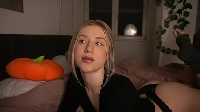 ArianaMur online show from 16, 2, 2026