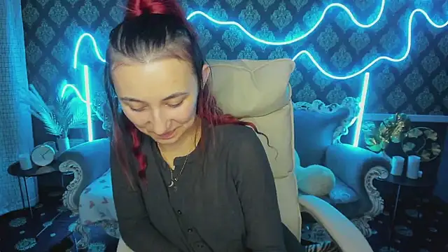 Snapshot of Roxy_Rayy chatting on 20, 10, 2025 Roxy Rayy online show from 20, 10, 2025