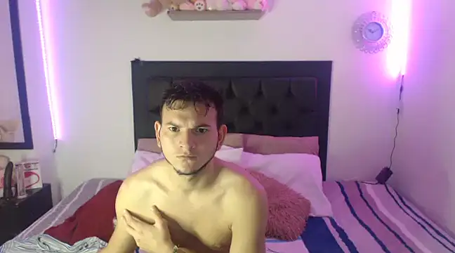 Latin Boy24 online show from 14, 3, 2025