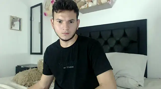 Latin Boy24 online show from 12, 2, 2025