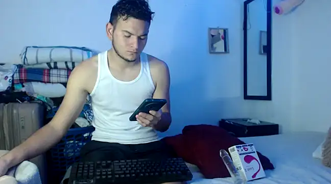 Latin Boy24 online show from 7, 2, 2025