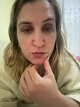 Snapshot of Bia_sexynovaes chatting on 5, 7, 2026 Bia sexynovaes online show from 5, 7, 2026