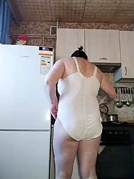 Holly-69 online show from 28, 2, 2026