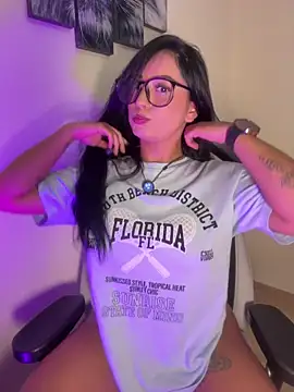 missycanoo online show from 28, 11, 2025