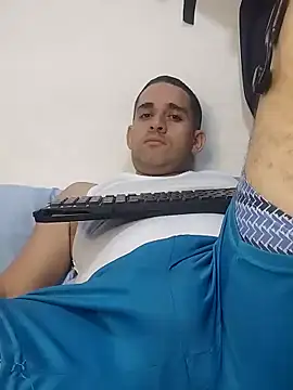 Snapshot of CRISTHIAN_GREY01 chatting on 17, 3, 2025 CRISTHIAN GREY01 online show from 17, 3, 2025