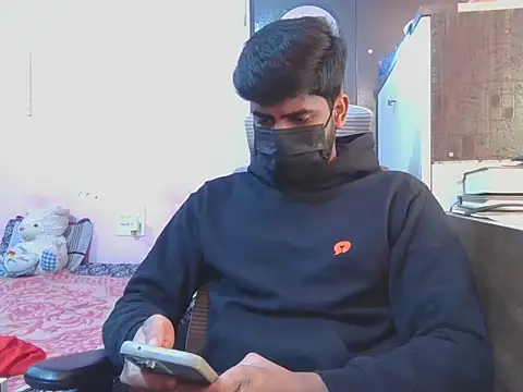 KissesBoyAD online show from 9, 1, 2026