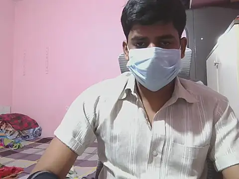 KissesBoyAD online show from 31, 10, 2025