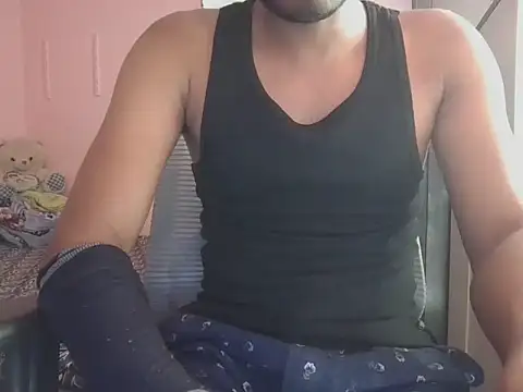 KissesBoyAD online show from 16, 11, 2025