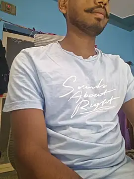 KissesBoyAD online show from 30, 4, 2026