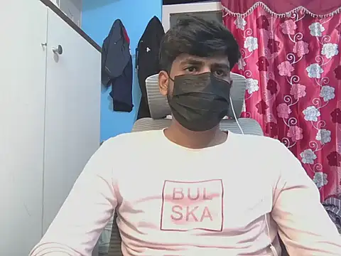 KissesBoyAD online show from 17, 2, 2026