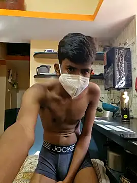 KissesBoyAD online show from 4, 12, 2024