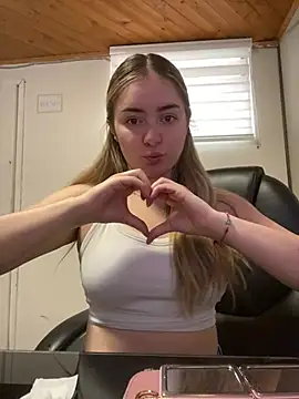 imlindapink online show from 13, 2, 2026