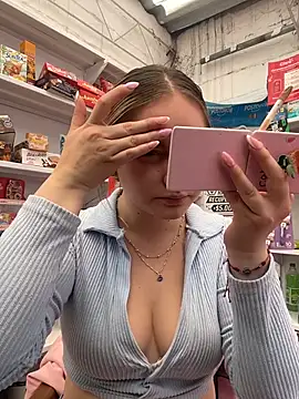 imlindapink online show from 1, 4, 2026