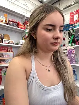 imlindapink online show from 13, 4, 2026