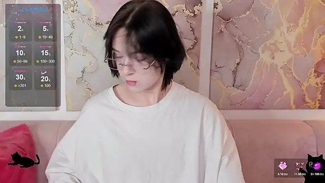 fiamoory online show from 4, 4, 2026