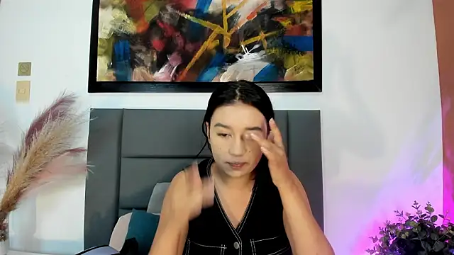 LaraGoldd online show from 9, 3, 2026