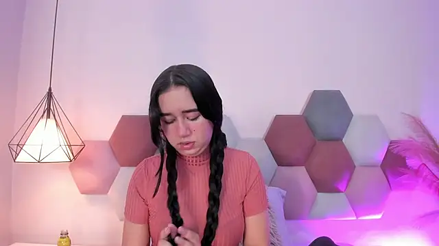 LaraGoldd online show from 5, 2, 2026