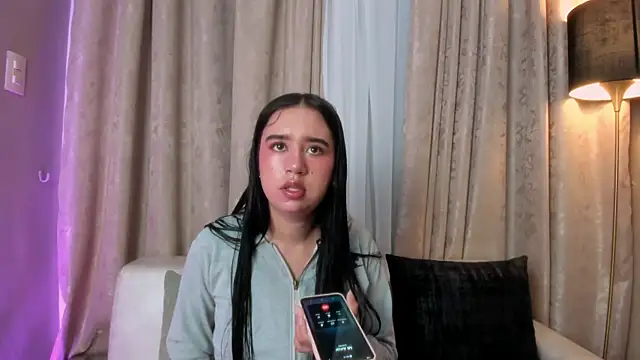 LaraGoldd online show from 23, 12, 2025