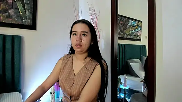 LaraGoldd online show from 4, 2, 2026