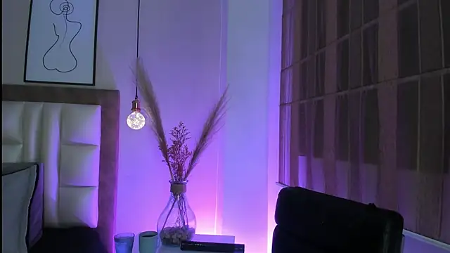 LaraGoldd online show from 11, 2, 2026