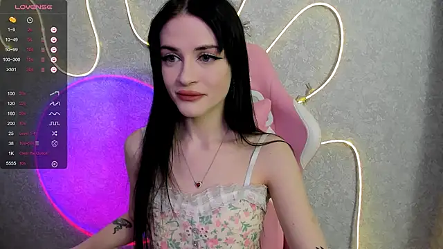 Snapshot of Molly_Crystall chatting on 15, 5, 2026 Molly Crystall online show from 15, 5, 2026