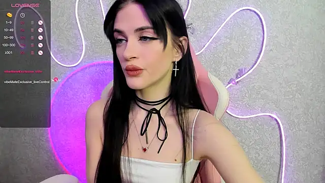 Snapshot of Molly_Crystall chatting on 23, 5, 2026 Molly Crystall online show from 23, 5, 2026