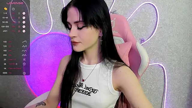 Snapshot of Molly_Crystall chatting on 22, 5, 2026 Molly Crystall online show from 22, 5, 2026