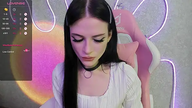 Snapshot of Molly_Crystall chatting on 23, 7, 2026 Molly Crystall online show from 23, 7, 2026