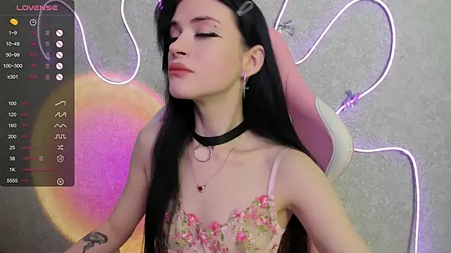 Snapshot of Molly_Crystall chatting on 5, 7, 2026 Molly Crystall online show from 5, 7, 2026