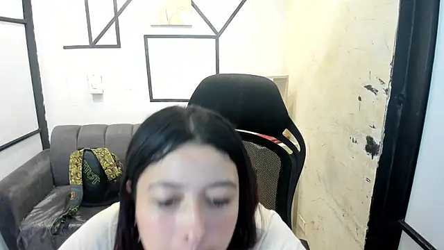 Snapshot of JulietaKane chatting on 11, 9, 2025 JulietaKane online show from 11, 9, 2025