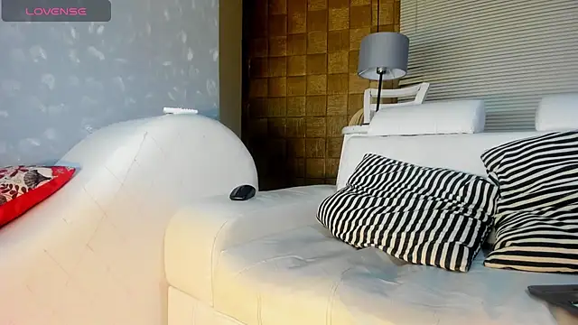 TOWERS21  online show from 10, 3, 2025