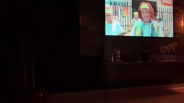 leaxoxo online show from 4, 1, 2025