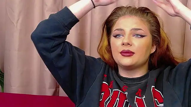 SophieRossie online show from 10, 12, 2024