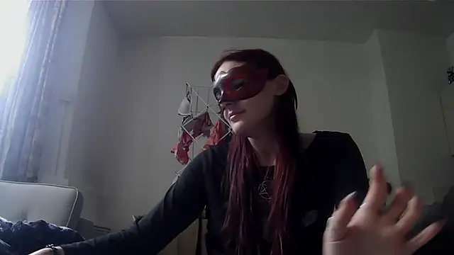 LexiSnowUK online show from 14, 6, 2026