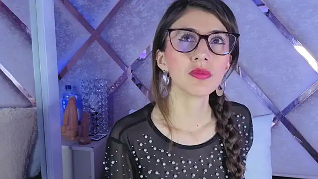  jade white  online show from 7, 2, 2026