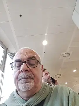 Satiro Sevilla online show from 5, 11, 2025