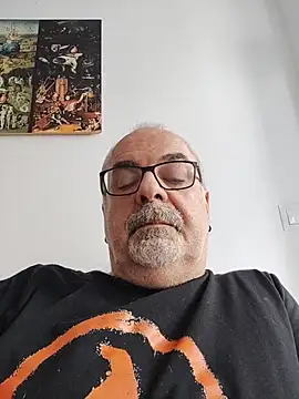 Satiro Sevilla online show from 7, 10, 2025